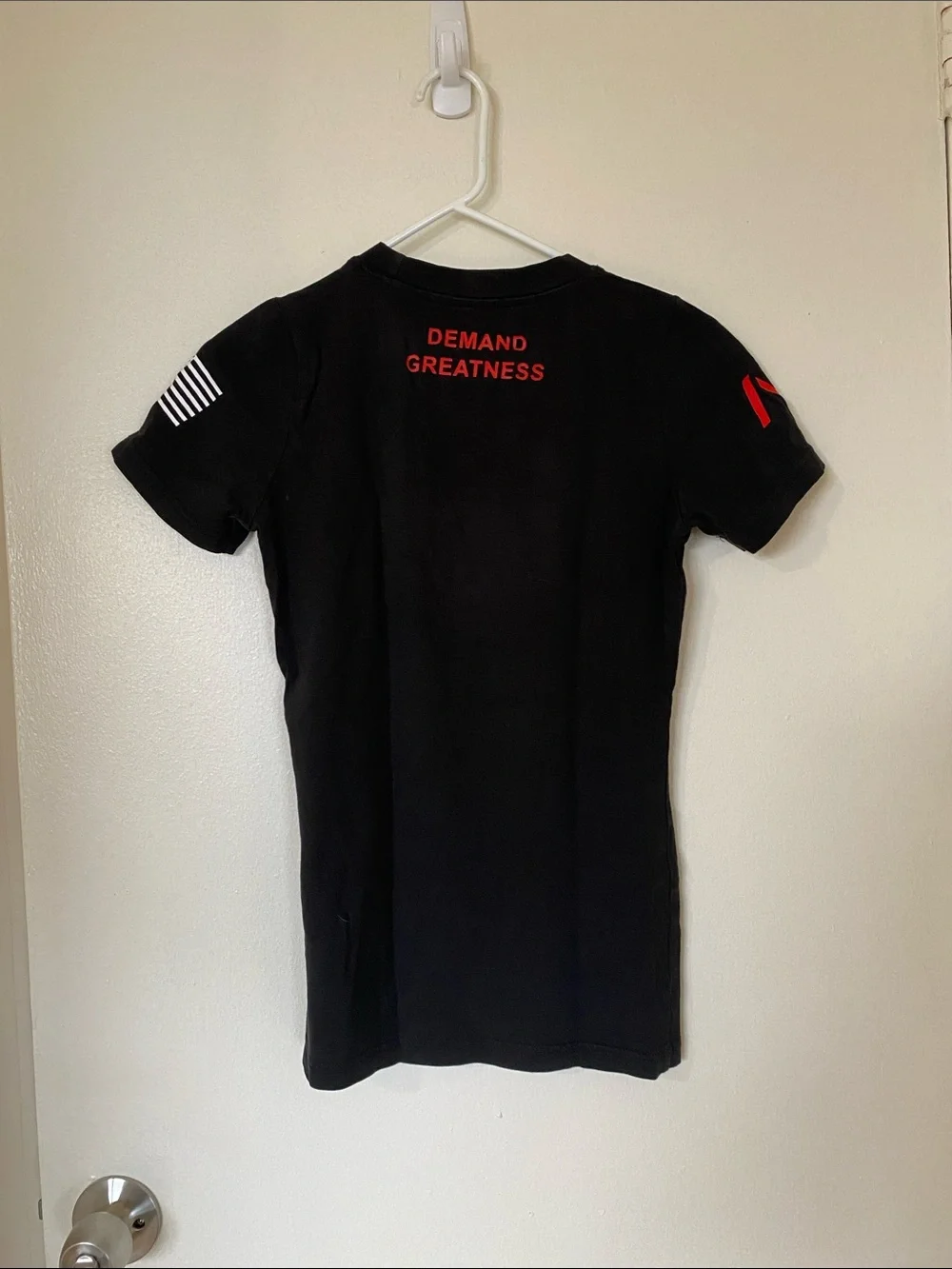 A7 Demand Greatness Meet T-Shirt Black Red in Womens Size Small | American Flag - Picture 3 of 4